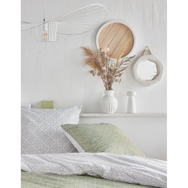 Parure de lit 2 personnes 220x240cm r&eacute;versible &agrave; motif blanc et vert sauge