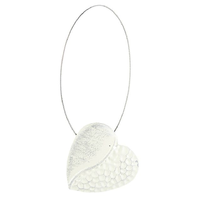 Embrasse aimant&eacute;e forme coeur coloris ivoire