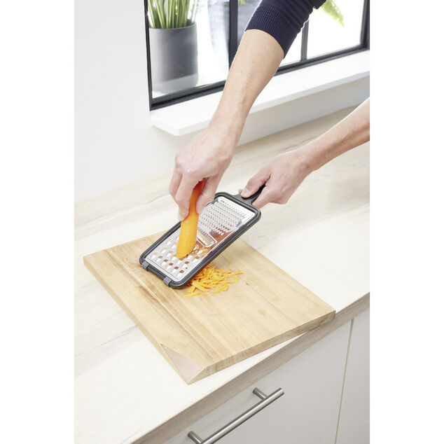 Râpe multifonctions en métal et plastique 12x28,5cm (2 modèles)