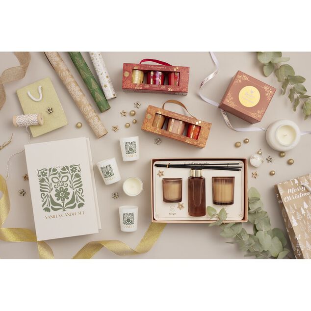 Bougie parfumée dans verre x4 coffret forme livre 16x17cm (4 modèles)