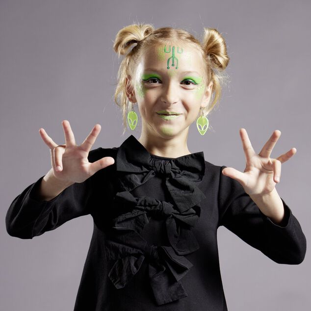 Boucles d'oreilles pendantes alien vert L5cm