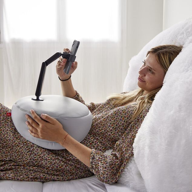 Coussin ergonomique avec support porte-t&eacute;l&eacute;phone