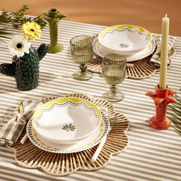 M&eacute;nag&egrave;re 4 personnes 16 couverts inox avec manche plastique blanc ivoire