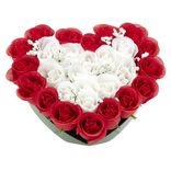 Coussin Oeillet artificiel forme coeur rouge et blanc 26 t&ecirc;tes