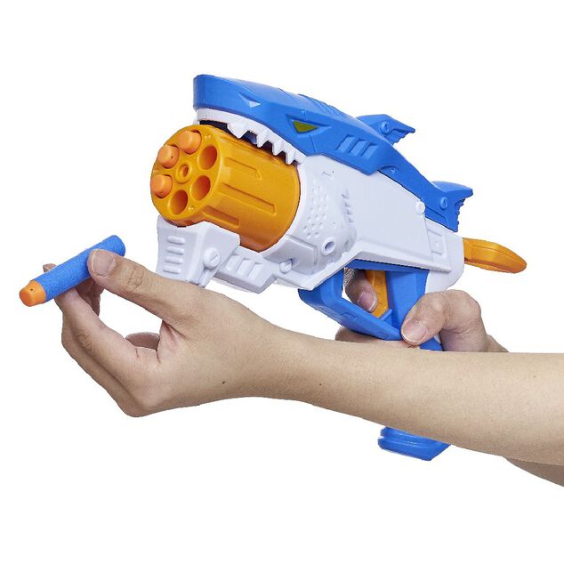 Pistolet requin bleu et 8 fléchettes