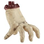 Main coup&eacute;e d&eacute;coration Halloween