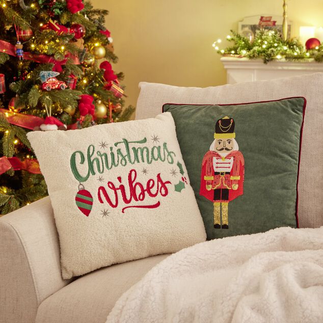 Coussin carr&eacute; motif No&euml;l Christmas Vibes teddy molleton blanc 40x40cm