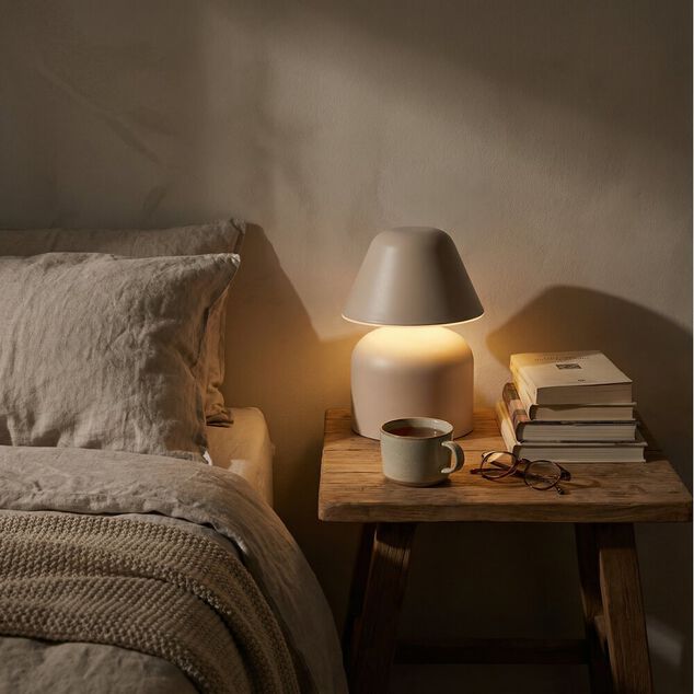 Lampe de table &agrave; poser en plastique brun &Oslash;12xH17cm
