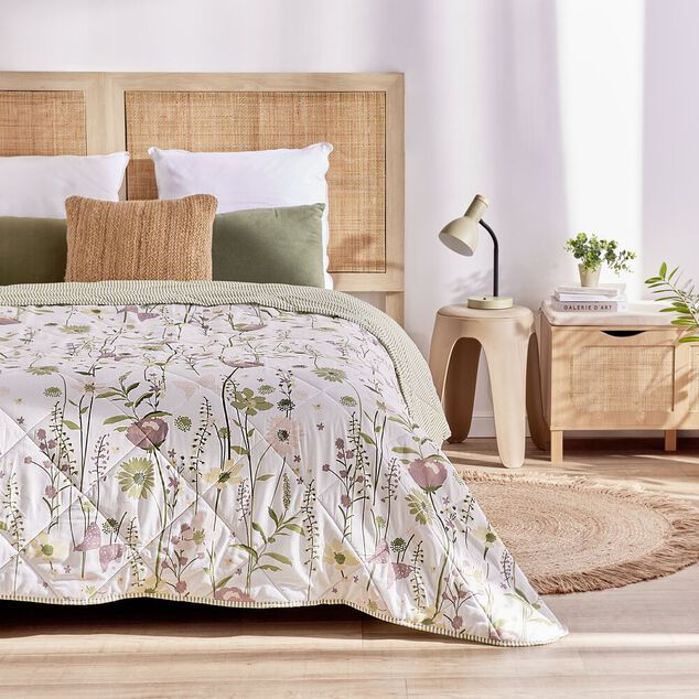 Couette 2 personnes 240x220cm imprim&eacute; motif floral (4 mod&egrave;les)