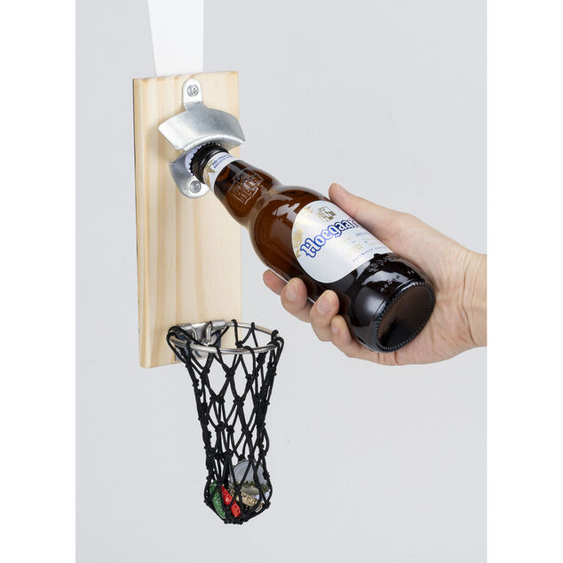 D&eacute;capsuleur mural basketball en bois 8x5xH20cm