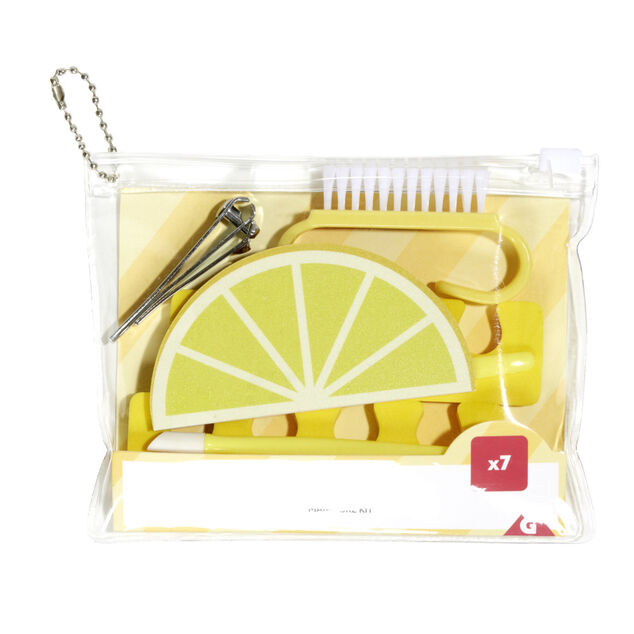 Pochette manucure et p&eacute;dicure avec 7 accessoires - 3 mod&egrave;les