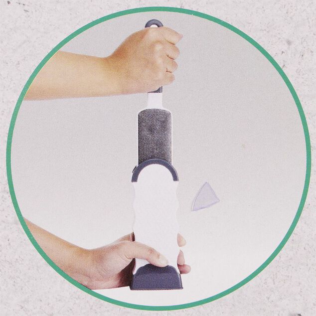 Brosse attrape poils plate auto nettoyante double face