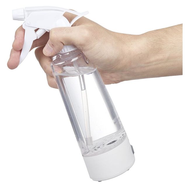 Balai spray anti bact&eacute;rien avec syst&egrave;me d'&eacute;lectrolyse