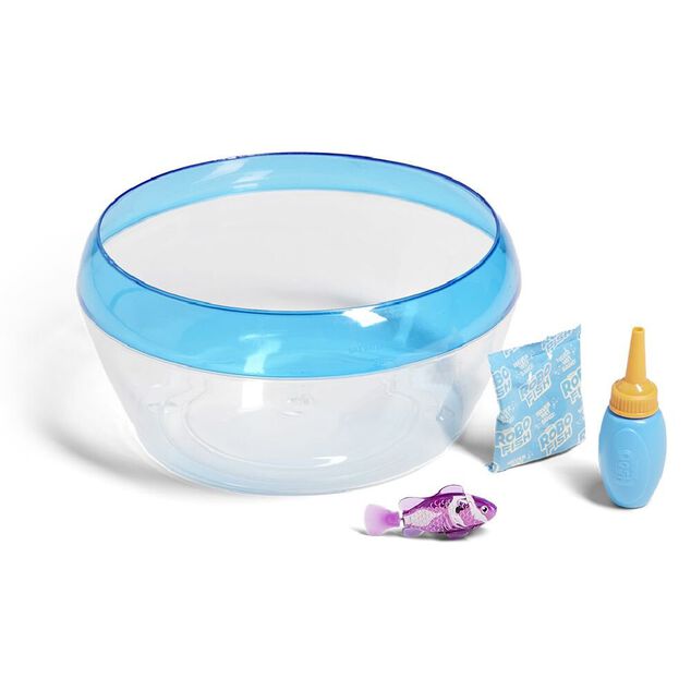 Aquarium avec robot poisson activ&eacute; &agrave; l'eau