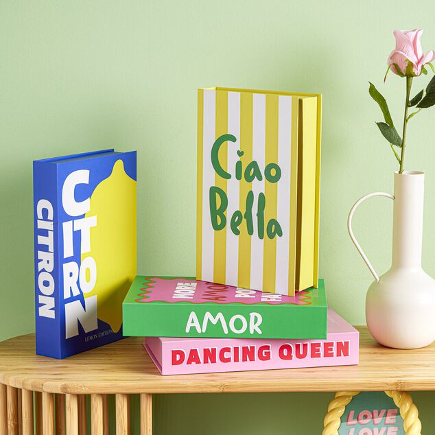 Bo&icirc;te de rangement forme livre Queen motif cerise 27x17x4cm