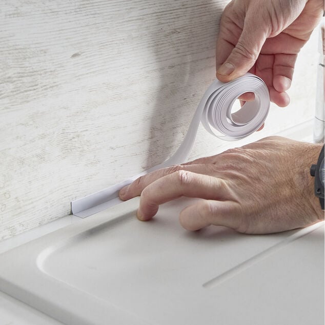 Adh&eacute;sif PVC &eacute;tanch&eacute;it&eacute; et calfeutrage 3,2m