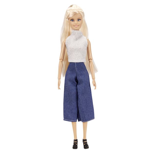 Poup&eacute;e mannequin avec ses accessoires - 2 mod&egrave;les
