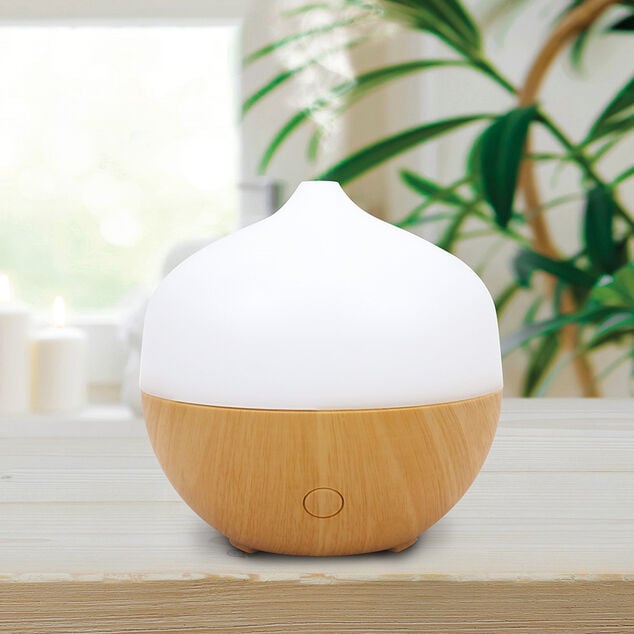 Diffuseur d'huilles essentielles lumineux aux couleurs changeantes