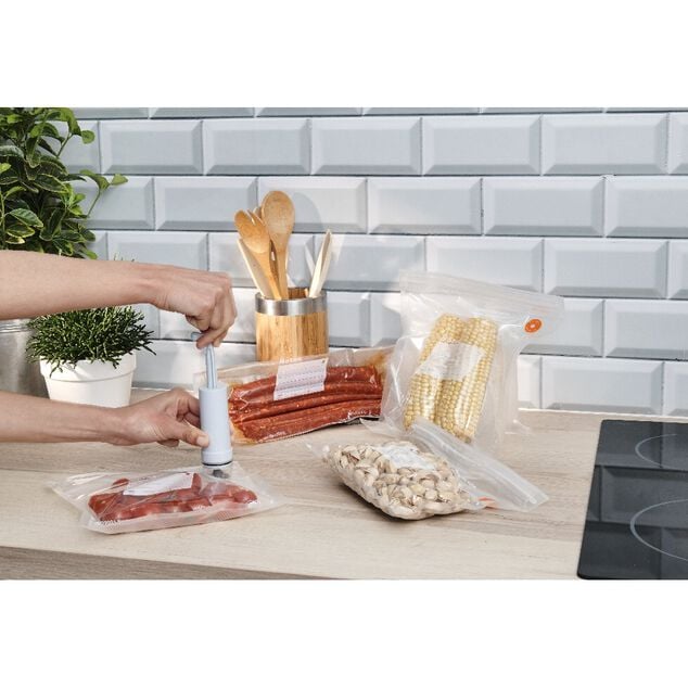 Pompe vide-air et 10 sachets sous-vide