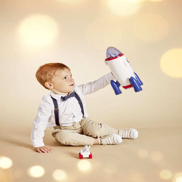 Fus&eacute;e spatiale blanche