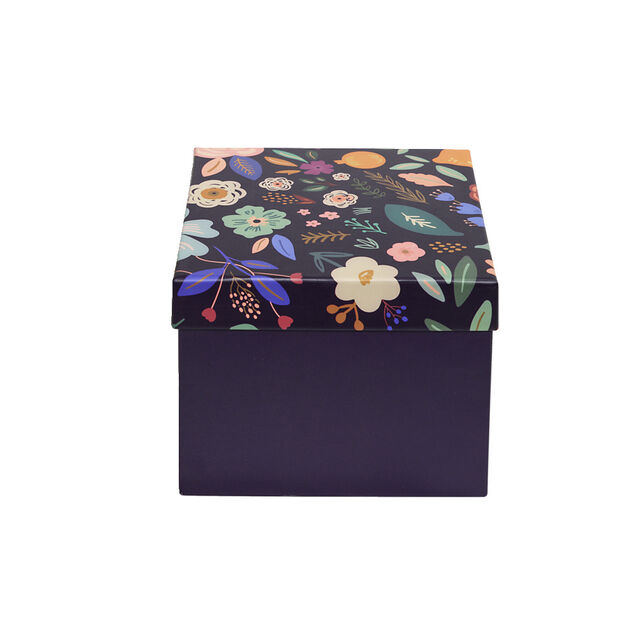 Bo&icirc;te &agrave; cadeau carr&eacute;e 15x15xH11cm (2 mod&egrave;les)