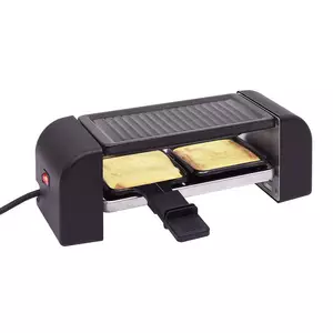 Promo Mini machine à pancakes ou gaufrier homday chez Gifi